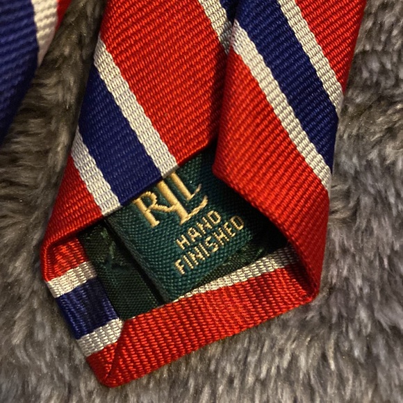 Two Ralph  Lauren ties - Picture 5 of 5